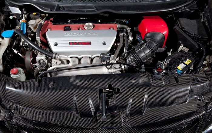 Modifikasi Honda Civic FD sudah engine swap pakai mesin K20A Type R