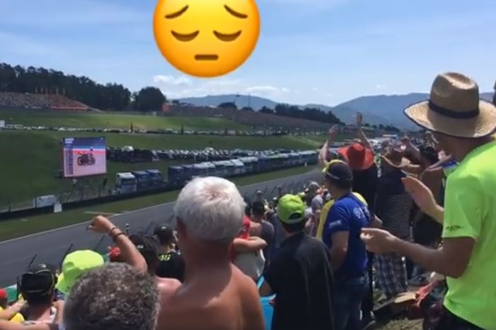 Reaksi penonton di Mugello saat menyaksikan Marc Marquez crash