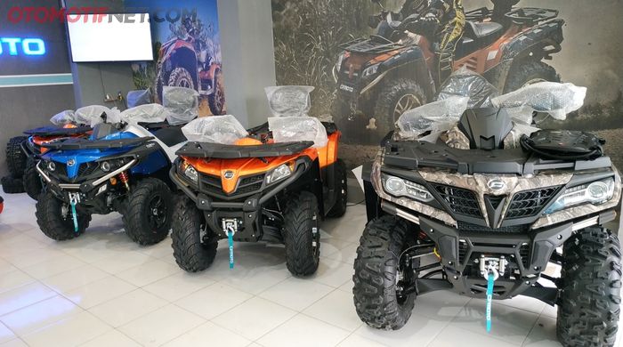 Di showroom CFMOTO yang terletak di Bogor ada beberapa model yang ditawarkan