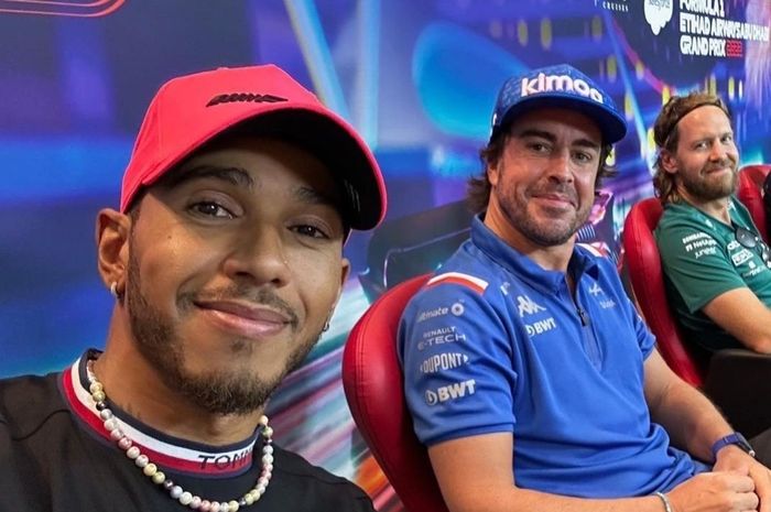 Lewis Hamilton, Fernando Alonso mengabadikan kenangan bersama Sebastian Vettel yang pensiun setelah balap F1 Abu Dhabi 2022