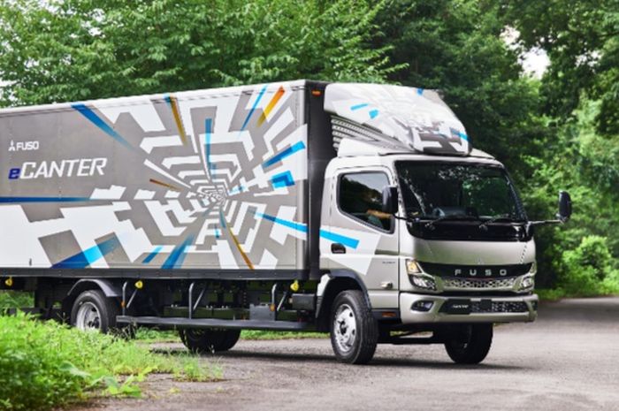 Mitsubishi Fuso eCanter generasi terbaru resmi meluncur