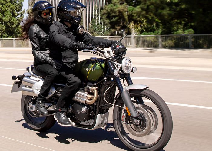 Triumph Scrambler 1200