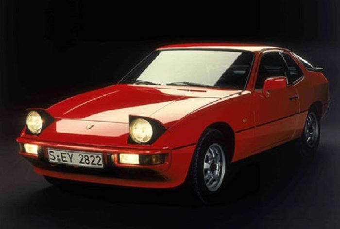 Porsche 924 pakai lampu pop-up agar aerodinamis