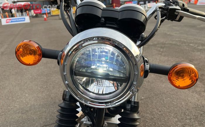 Headlamp Kawasaki Meguro S1 dan W230 sudah LED