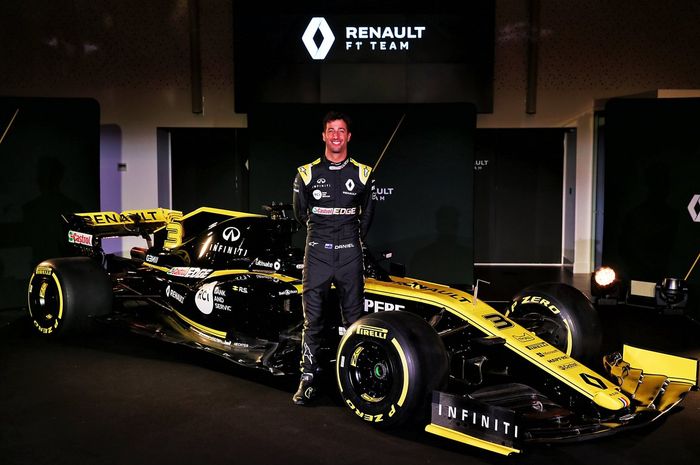 Daniel Ricciardo menyelesaikan 21 lap dengan mobil baru tim Renault F1
