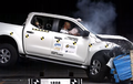 Video Crash Test Nissan Navara NP300, Lulus Bos!