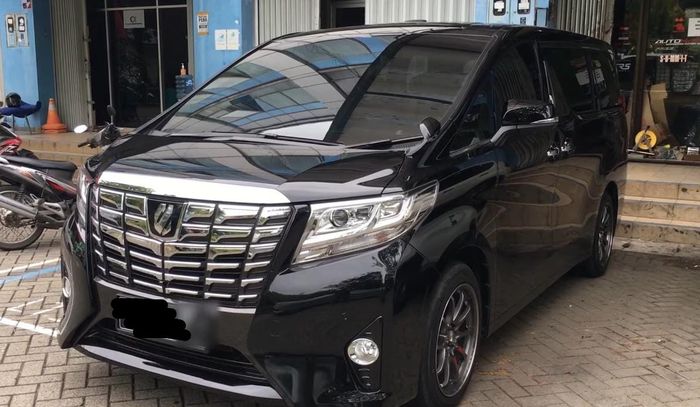 Toyota Alphard sebelum upgrade body kit model facelift 2020 CBU di Automania