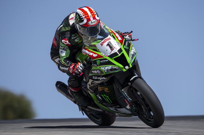 Jonathan Rea menang race 1 WorldSBK Portugal