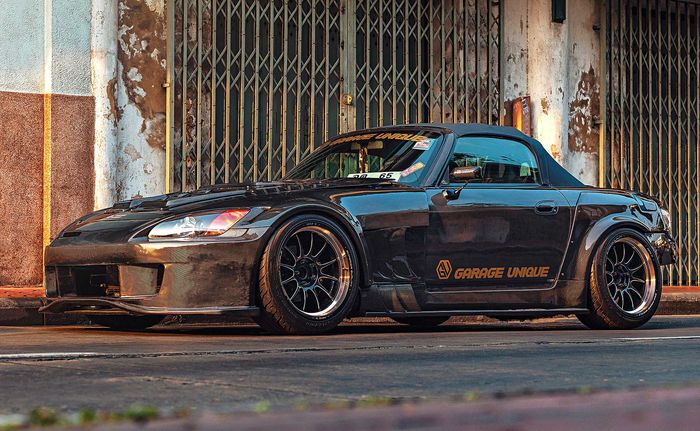 Tampilan depan dan samping modifikasi Honda S2000