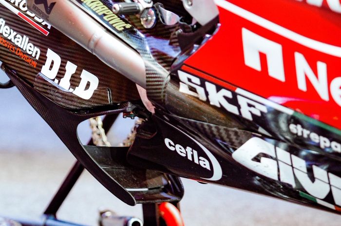 Part tambahan di swingarm Ducati dinilai memiliki unsur aerodinamis