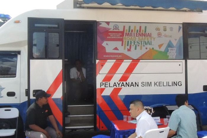 Perpanjangan SIM bisa di Layanan SIM Keliling.