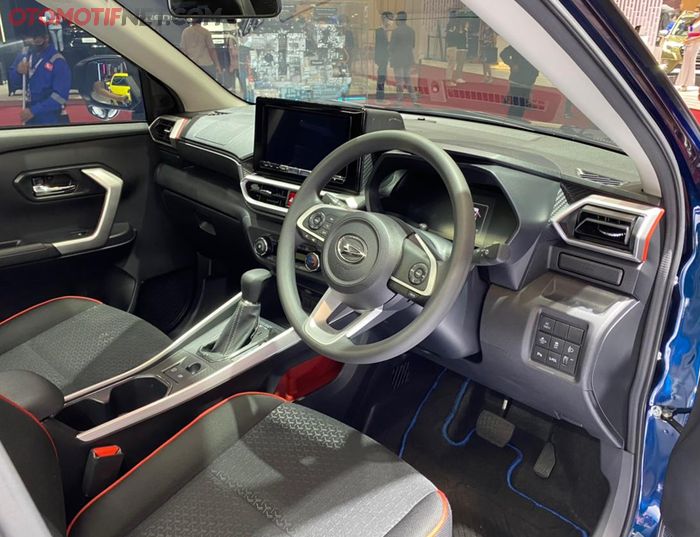 Interior Daihatsu Rocky e-Smart