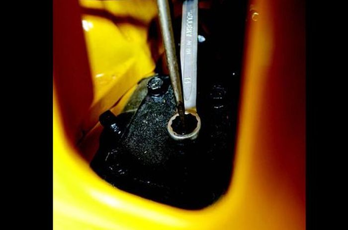 Setel setir jip speleng