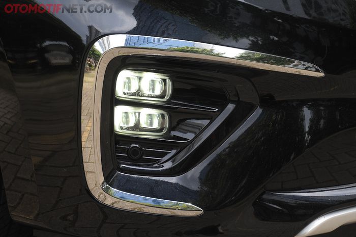 Foglamp New Kia Grand Sedona pakai LED Projektor. Terang