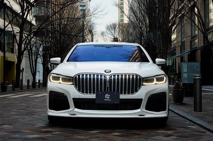 Tampilan depan BMW 7 Series hasil modifikasi 3D Design 