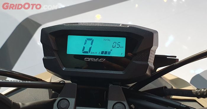 Speedometer BeAT Street sekilas mirip CRF150L, kecil tapi cukup informatif