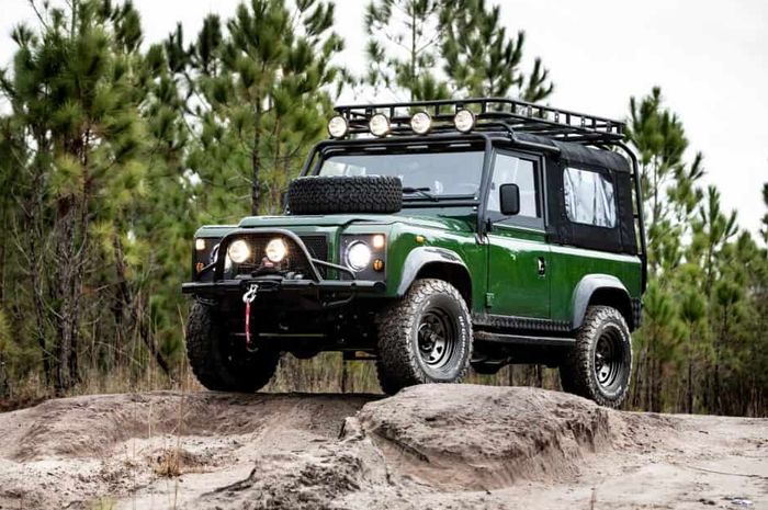 Modifikasi Land Rover Defender hasil garapan East Coast Defender