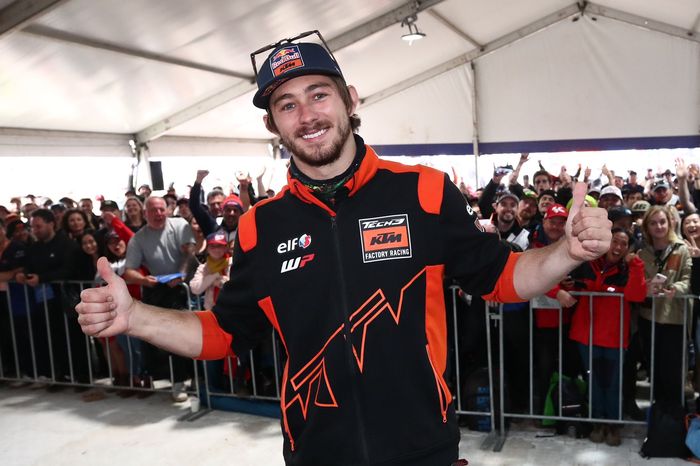 Mantan pembalap MotoGP Remy Gardner harus beradaptasi menggunakan motor Yamaha R1 pada debutnya di balap WorldSBK 2023