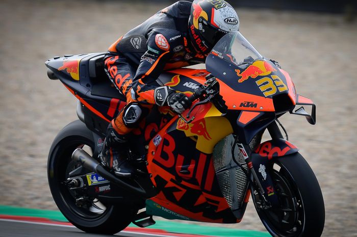 Brad Binder memang lebih banyak menjalani start balapan dari posisi barisan belakang padaMotoGP 2021