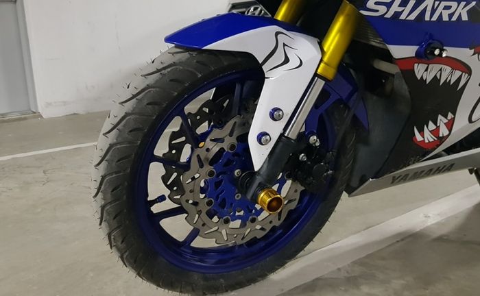 Rem depannya jadi double disc brake