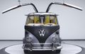 Gokil! Ini Jadinya Kalau VW Kombi Ngebet Jadi Mobil Penjelajah Waktu Seperti di Film Back to The Future