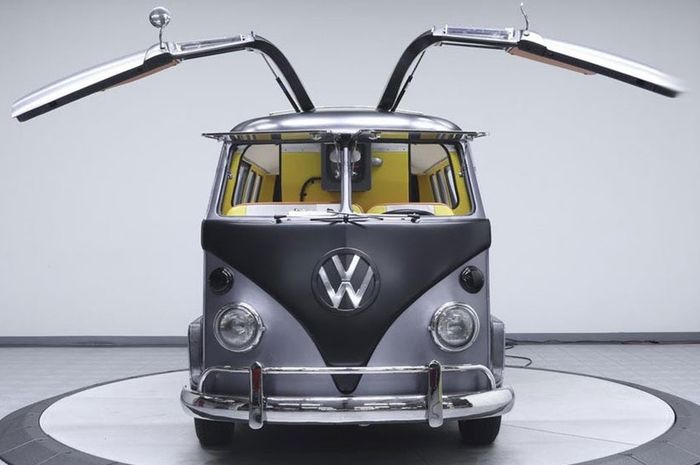 Volkswagen Kombi 'Back to The Future'