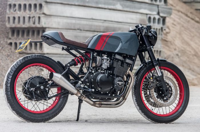 Suzuki GSX400F cafe racer yang apik
