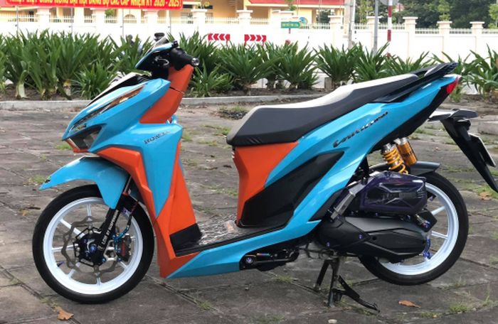 Pilihan warna bodi Honda Vario 150 ini begitu menarik