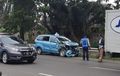 Toyota Transmover Sobek Wajah Sampai Fender, Beradu Lawan Mobil Dua Pintu