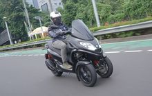 Test Ride Piaggio MP3 300 HPE Sport, Roda Tiga Paling Indonesia, Dimensinya Pas!