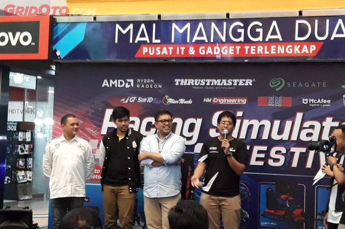 Perkenalan E-Motorsport oleh Ikatan Motor Indonesia (IMI) di Mal Mangga Dua