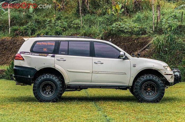 Pajero Sport Dakar 4x4 kena rombakan di eksterior dan kaki-kaki