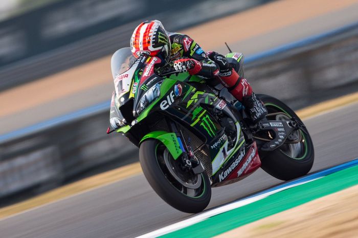 Jonathan Rea memberikan perlawanan pada Alvaro Bautista dengan jadi yang tercepat saat FP3 WSBK Aragon, Sabtu (6/4/2019)