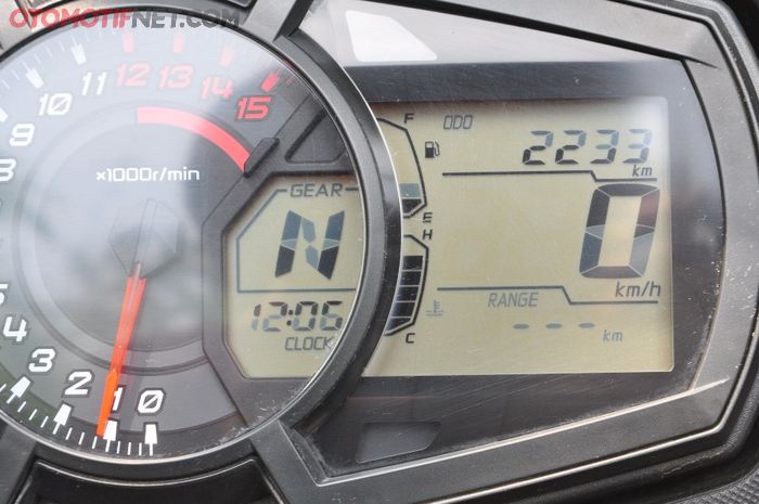 Suhu mesin Kawasaki Versys-X 250 sering sampai 5 bar