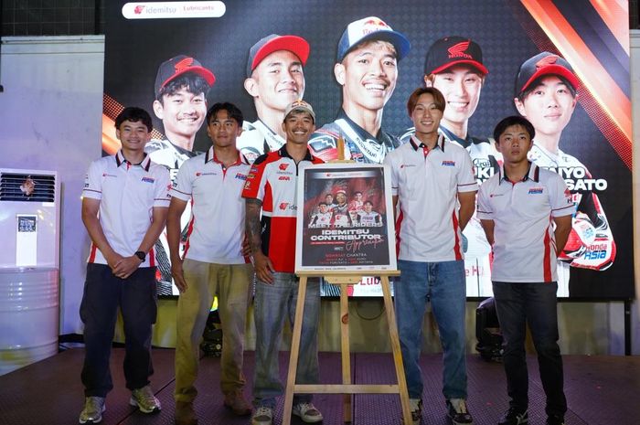 Gala dinner Idemitsu Contributor Appreciation juga dihadiri oleh pembalap yang disupport oleh Idemitsu Lubricant 