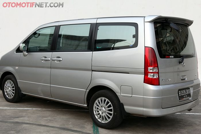 Nissan Serena C24 keluar dari tahun 2004 hingga 2012