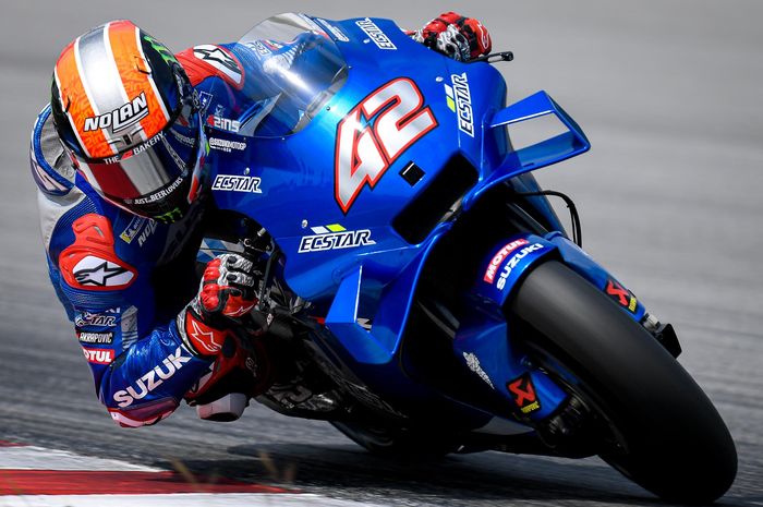 Alex Rins membeberkan kalau Marc Marquez tak hanya jago saat balapan tapi juga ahli mempermainkan mental lawannya