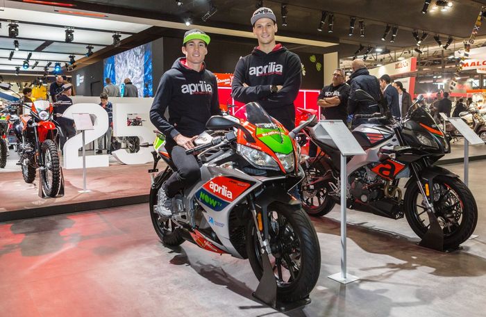 Pembalap MotoGP Aleix Espargaro dan pembalap superbike Lorenzo Savadori