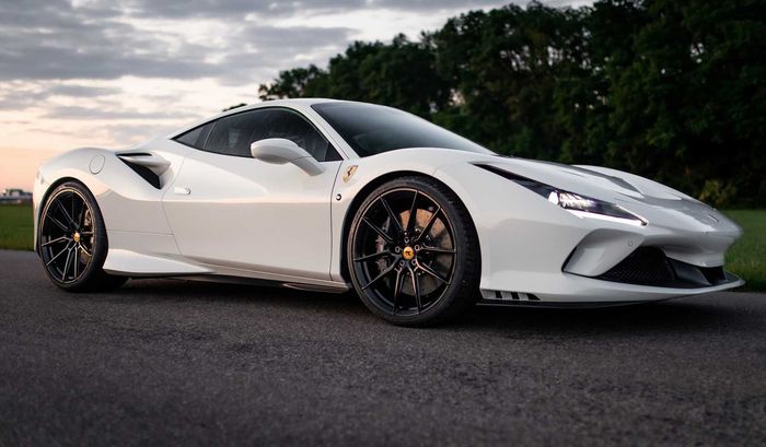 Tampilan samping Ferrari F8 Tributo jadi lebih ceper berkat lowering kit baru