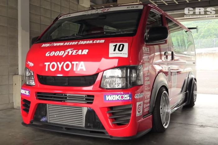 Toyota Hiace jadi mobil drift