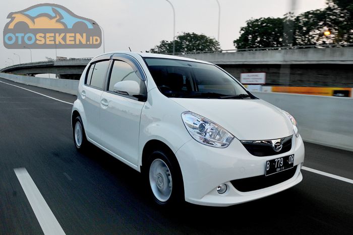 Harga Daihatsu Sirion 2013