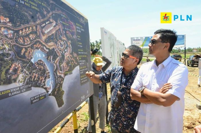 Darmawan Prasodjo, Wakil Direktur Utama PLN saat mengunjungi bakal Sirkuit Mandalika