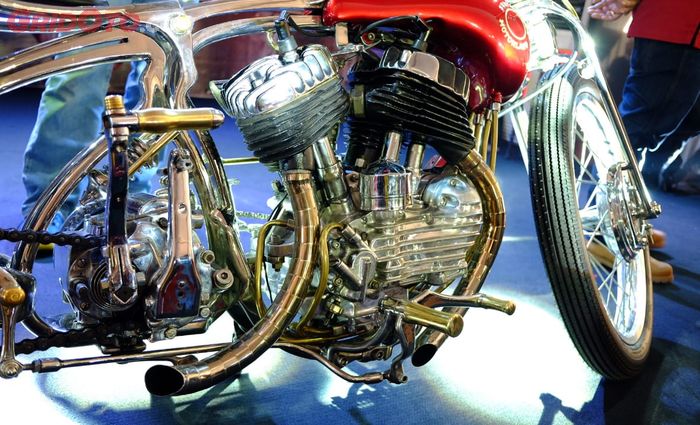 basis mesin Harley-Davidson WL tahun 1947 