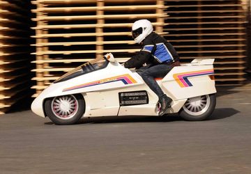 Mungkin Ini Jadinya Kalau Motor Kawin Silang Dengan Mobil Namanya Krauser Domani Semua Halaman Gridoto Com