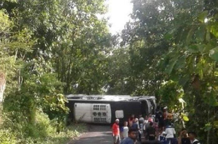 Kecelakaan bus terguling di tanjakan Gunungkidul