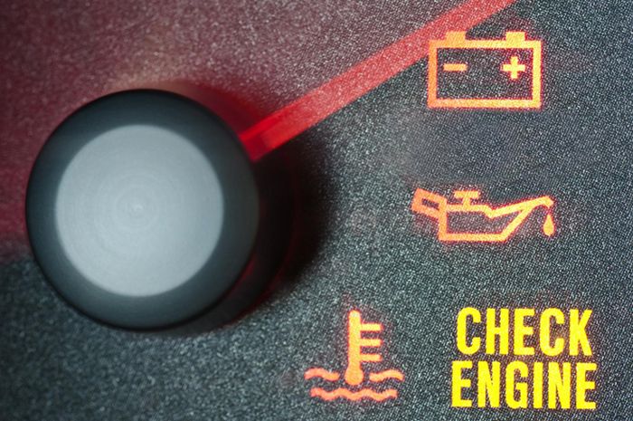 Ilustrasi check engine light