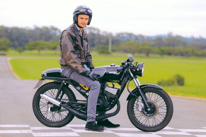 Yamaha RD135 custom cafe racer dari Pedro Garbelini, dilansir oleh Bikebrewers.com