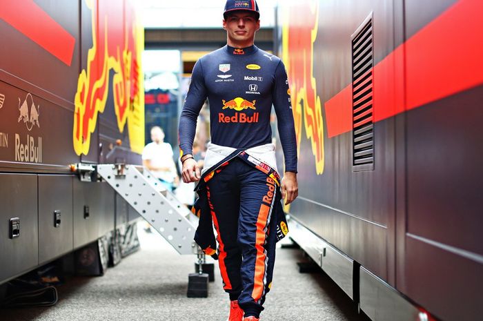 Pembalap Red Bull, Max Verstappen enggan menyalahkan Kimi Raikkonen usai bersenggolan hingga gagal finis di F1 Belgia 2019