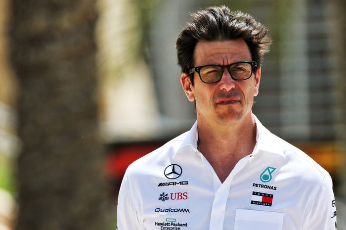 Bos tim Mercedes, Toto Wolff memperingatkan Lewis Hamilton dan Valtteri Bottas agar tidak terlena akan tren positif menjelang F1 Austria