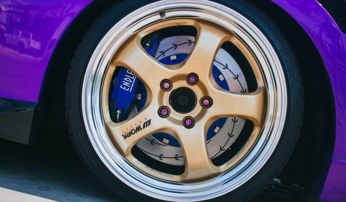 Modifikasi Honda Civic FB pakai pelek Work S1R ukuran 18 inci 